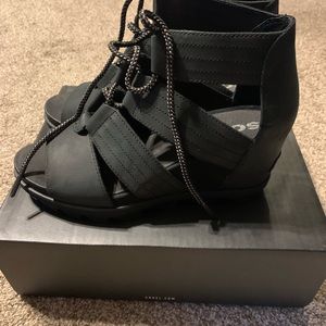 Sorel Black Joanie II Wedge Sandal Size 9